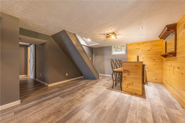 411 Mcclellandtown Rd, South Union Twp, PA 15401