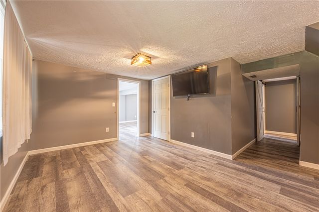 411 Mcclellandtown Rd, South Union Twp, PA 15401