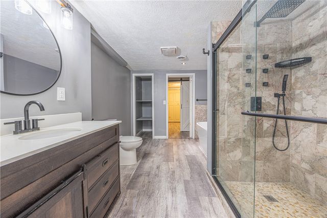 411 Mcclellandtown Rd, South Union Twp, PA 15401