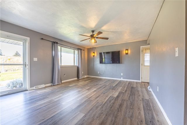 411 Mcclellandtown Rd, South Union Twp, PA 15401