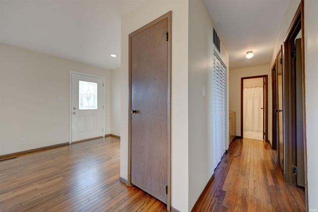 1313 Mayfair Drive, Boonville, IN 47601