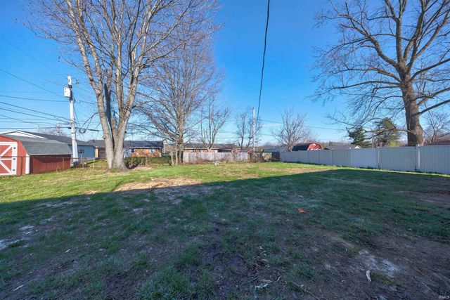 1313 Mayfair Drive, Boonville, IN 47601