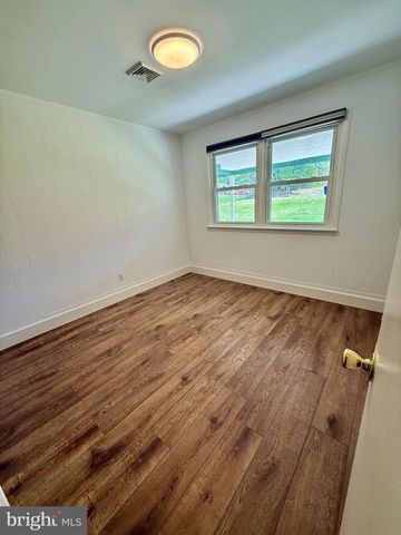 5 COPES LN, Media, PA 19063