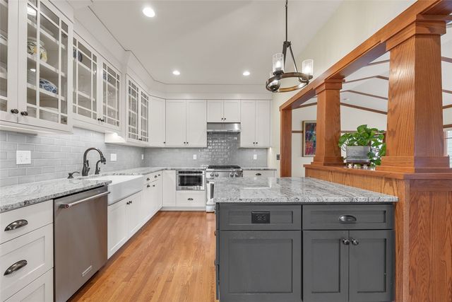 2883 Meadowlark Lane NE, Iowa City, IA 52240