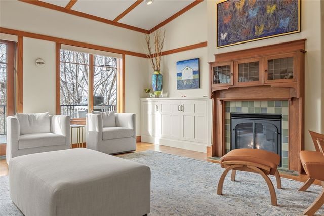 2883 Meadowlark Lane NE, Iowa City, IA 52240