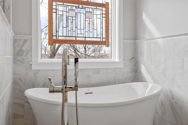 2883 Meadowlark Lane NE, Iowa City, IA 52240