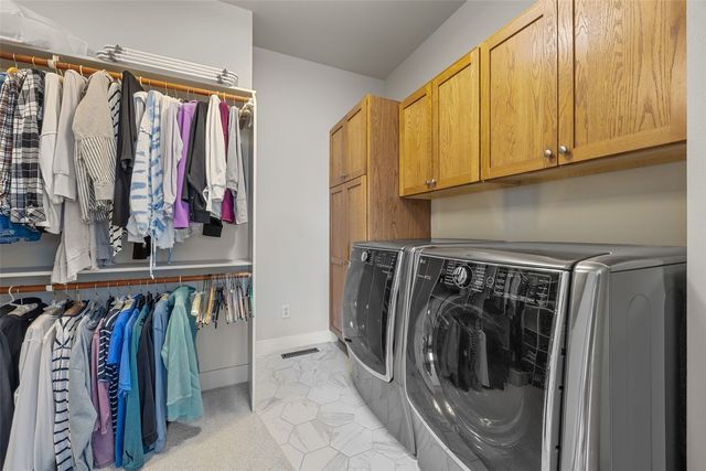 2883 Meadowlark Lane NE, Iowa City, IA 52240