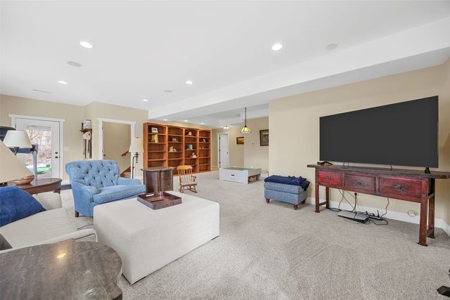 2883 Meadowlark Lane NE, Iowa City, IA 52240