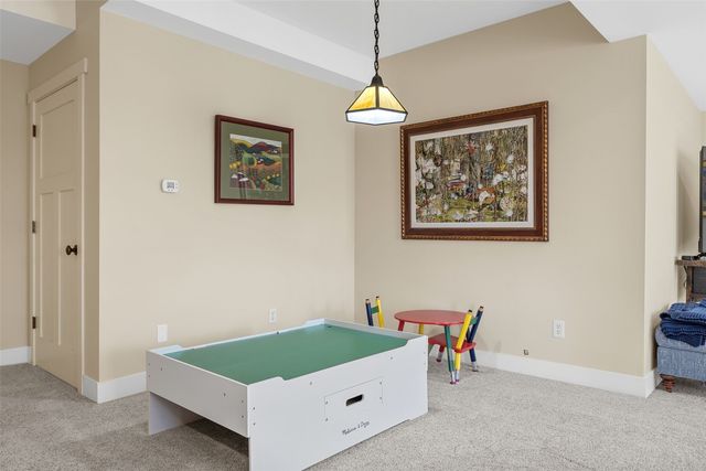 2883 Meadowlark Lane NE, Iowa City, IA 52240