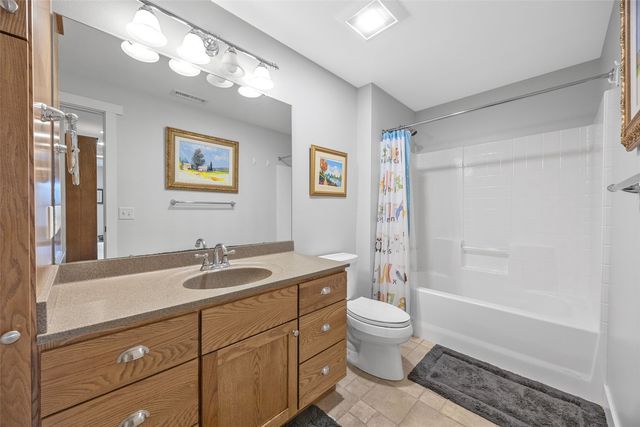 2883 Meadowlark Lane NE, Iowa City, IA 52240