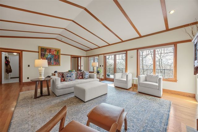 2883 Meadowlark Lane NE, Iowa City, IA 52240