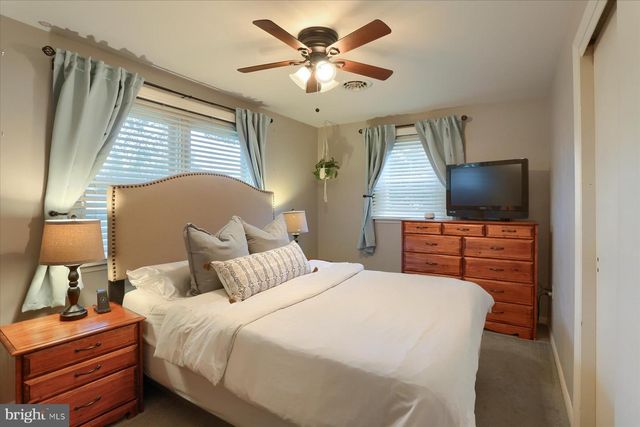 820 W MAPLE ST, Palmyra, PA 17078