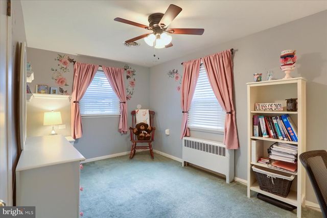 820 W MAPLE ST, Palmyra, PA 17078