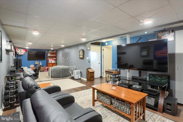 820 W MAPLE ST, Palmyra, PA 17078