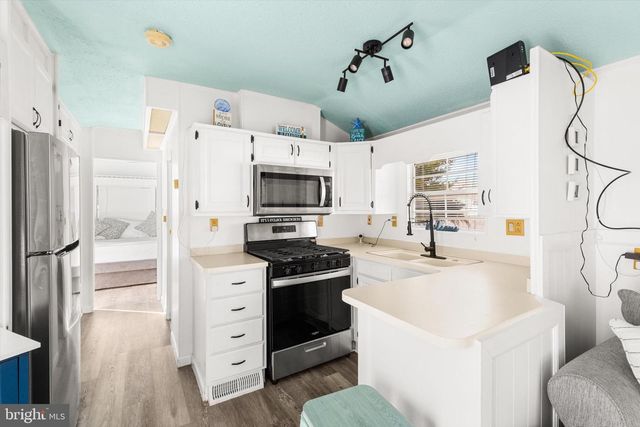 172 OCEAN OVAL CIR, Berlin, MD 21811