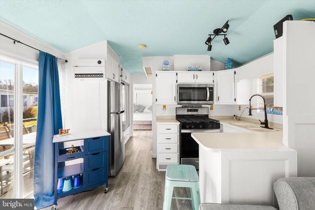 172 OCEAN OVAL CIR, Berlin, MD 21811