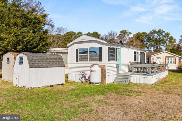 172 OCEAN OVAL CIR, Berlin, MD 21811