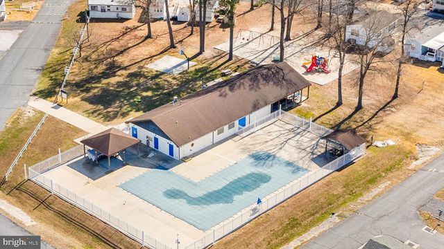 172 OCEAN OVAL CIR, Berlin, MD 21811