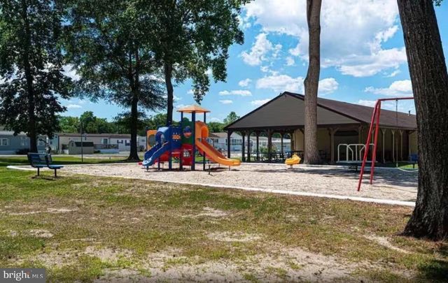 172 OCEAN OVAL CIR, Berlin, MD 21811