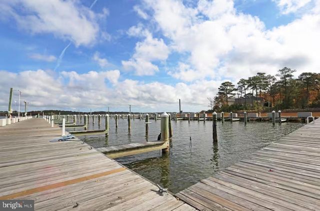 172 OCEAN OVAL CIR, Berlin, MD 21811