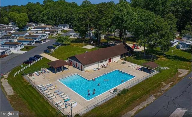 172 OCEAN OVAL CIR, Berlin, MD 21811