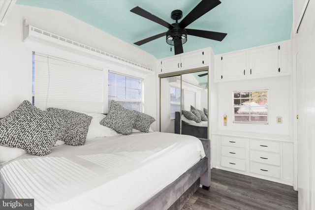 172 OCEAN OVAL CIR, Berlin, MD 21811