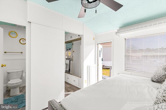 172 OCEAN OVAL CIR, Berlin, MD 21811