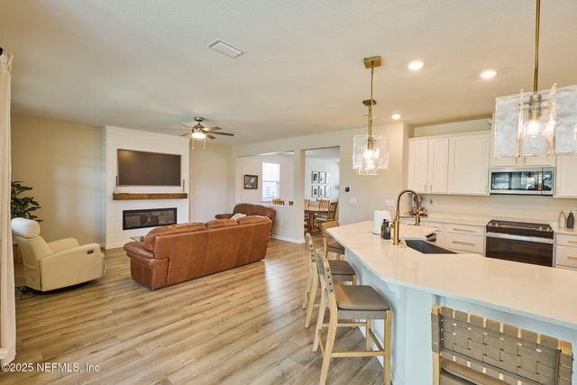 11177 STAPLETON Drive, Jacksonville, FL 32222