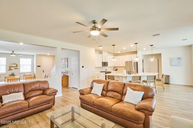 11177 STAPLETON Drive, Jacksonville, FL 32222