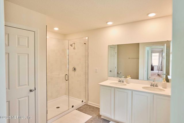 11177 STAPLETON Drive, Jacksonville, FL 32222