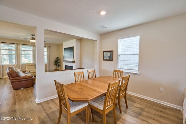 11177 STAPLETON Drive, Jacksonville, FL 32222