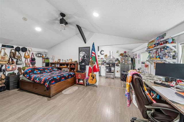 110 S 4th Street, Conroe, TX 77301