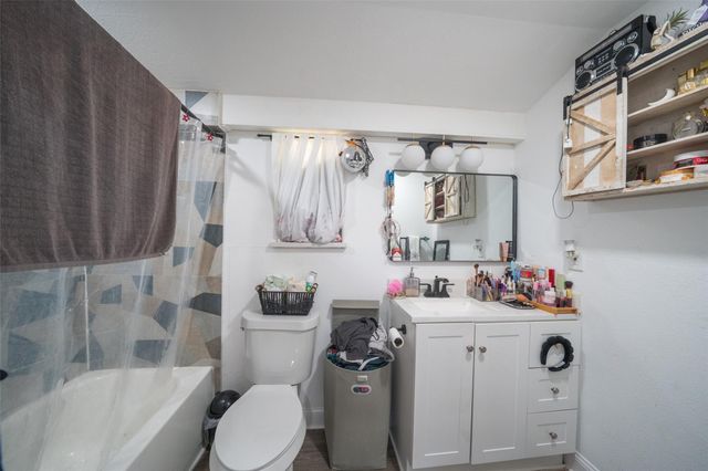 110 S 4th Street, Conroe, TX 77301