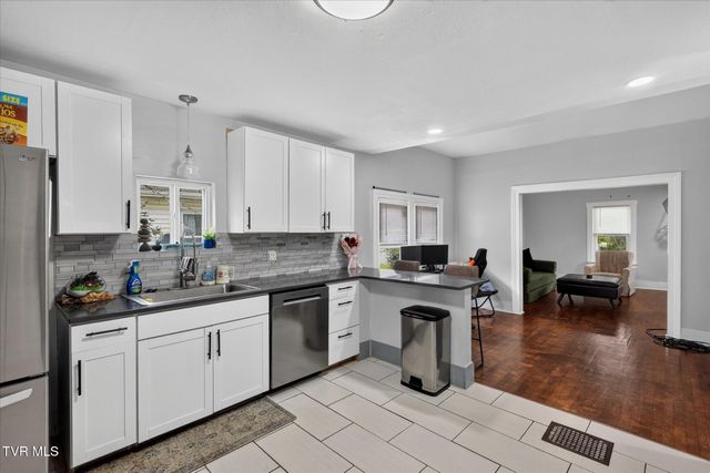 1307 East Millard Street, Johnson City, TN 37601