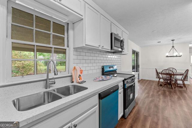 122 Carroll Circle, Carrollton, GA 30117