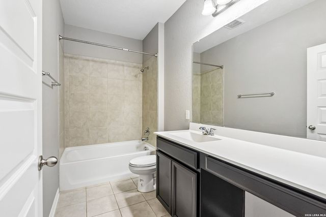 4927 Ranahan Pass, St.hedwig, TX 78152