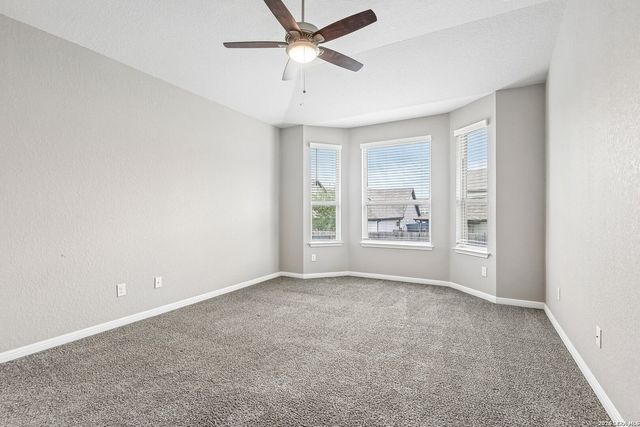 4927 Ranahan Pass, St.hedwig, TX 78152