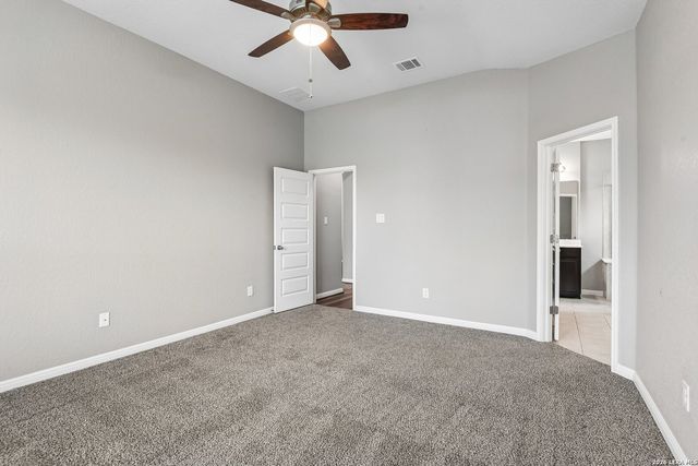 4927 Ranahan Pass, St.hedwig, TX 78152