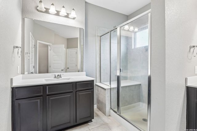 4927 Ranahan Pass, St.hedwig, TX 78152