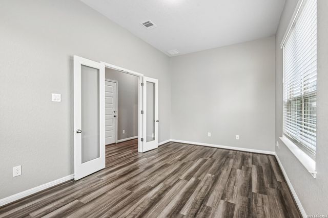 4927 Ranahan Pass, St.hedwig, TX 78152