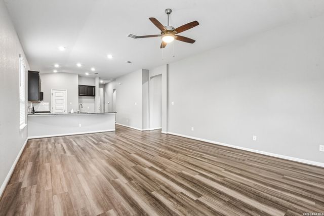 4927 Ranahan Pass, St.hedwig, TX 78152