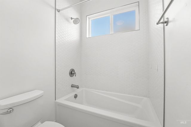 418 Fox Lantern Ct, Middleton, ID 83644