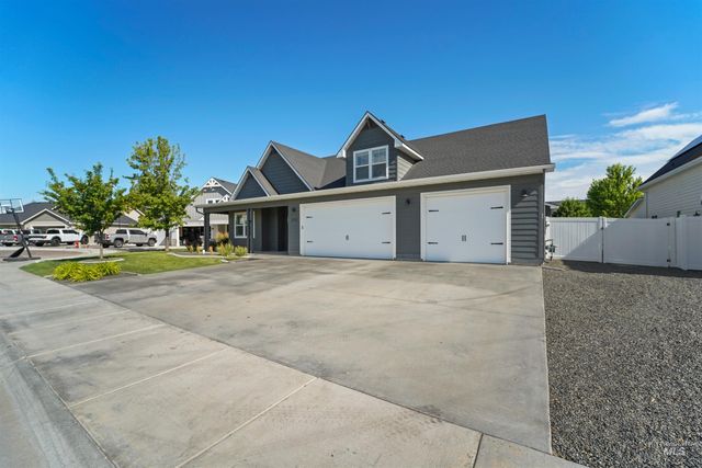 418 Fox Lantern Ct, Middleton, ID 83644