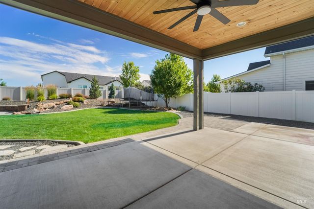 418 Fox Lantern Ct, Middleton, ID 83644