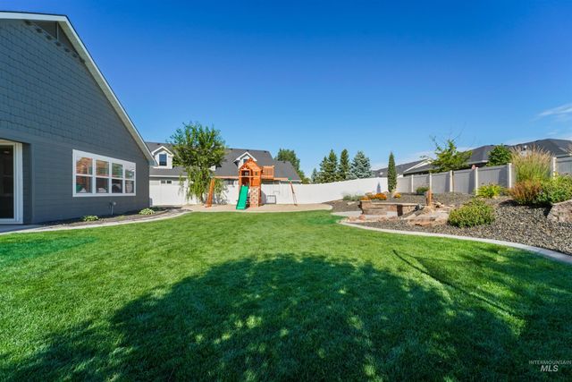 418 Fox Lantern Ct, Middleton, ID 83644