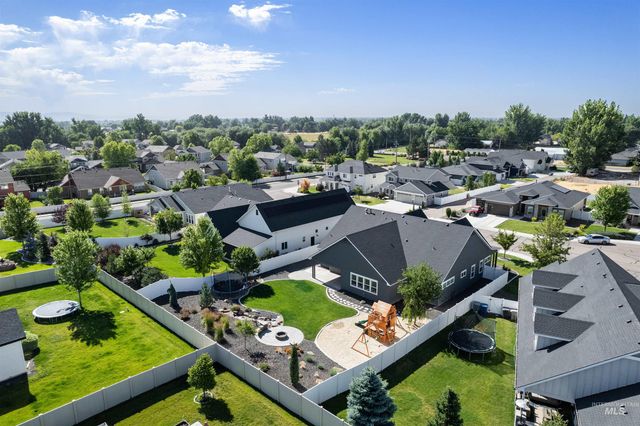 418 Fox Lantern Ct, Middleton, ID 83644