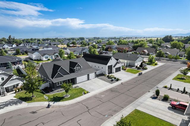 418 Fox Lantern Ct, Middleton, ID 83644