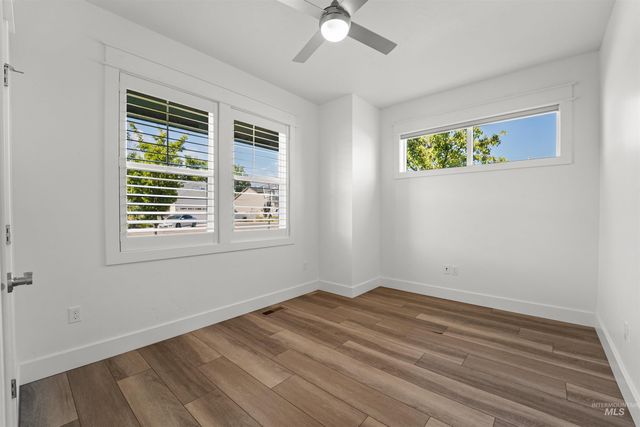 418 Fox Lantern Ct, Middleton, ID 83644