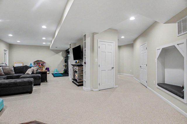 4056 SHRAYER CT, Warrenton, VA 20187