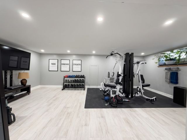 115 Hawthorn Rd, Braintree, MA 02184